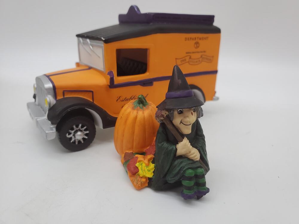 Department 56 - Halloween Village Express